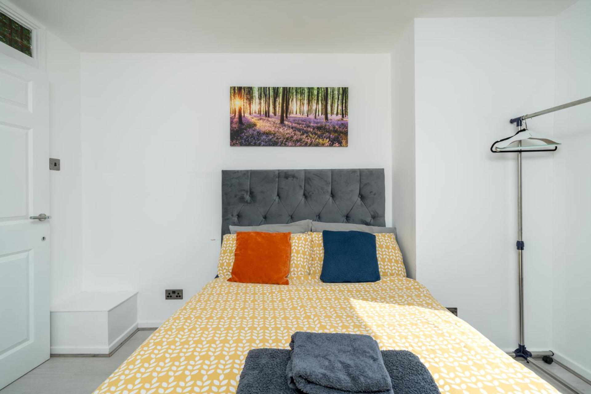 Private Room In London Enfield With Parking 외부 사진